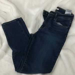 Womens levi jeans.